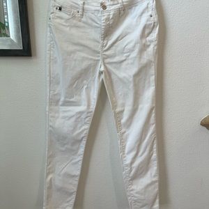 Curve Appeal. White jeggings. Size 10.